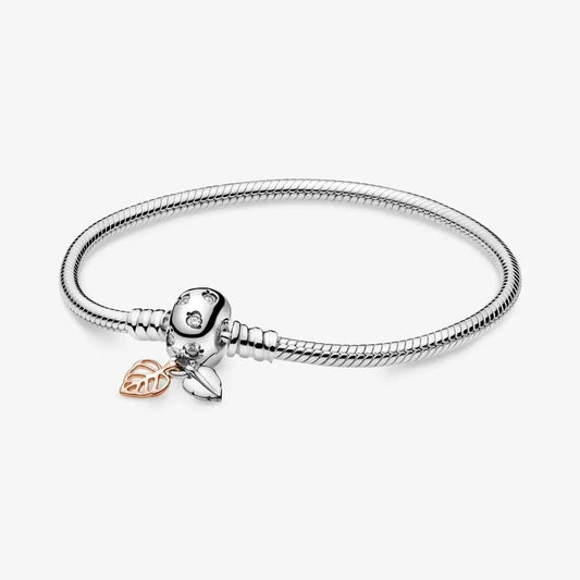 Brazalete con Broche y Colgantes de Hojas