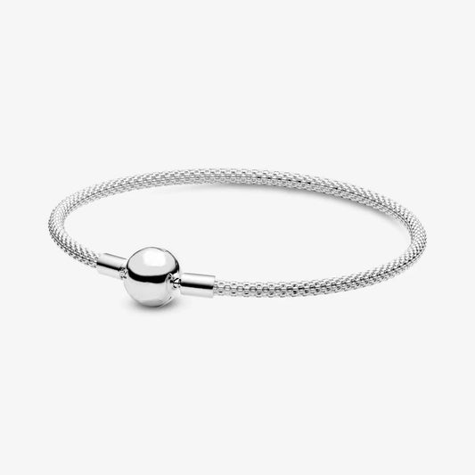 Brazalete con Broche Esférico y Diseño de Malla