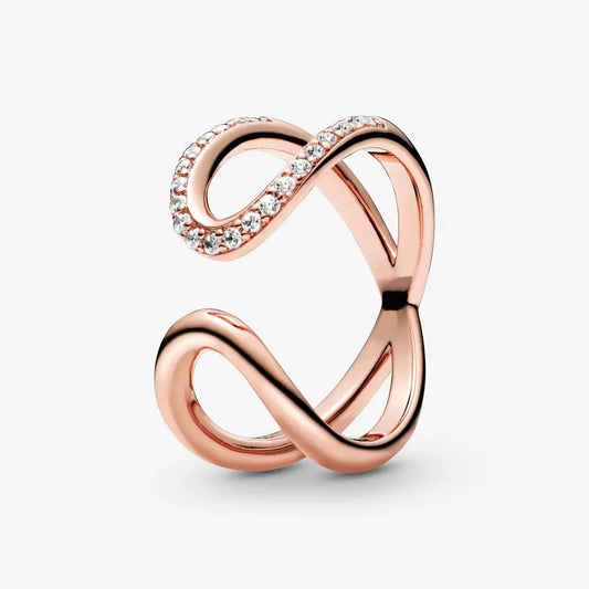 Anillo Infinito en Oro Rosa con Zirconia