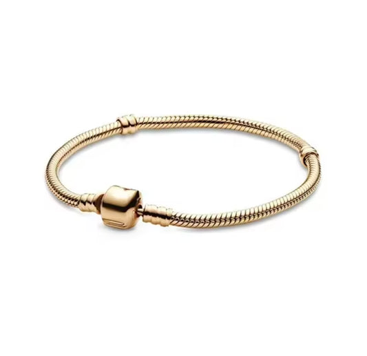 Brazalete Dorado con Broche Cuadrado